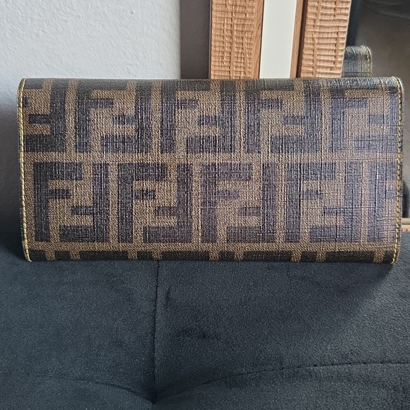 Authentic Fendi Monogram Wallet - Picture 9 of 9